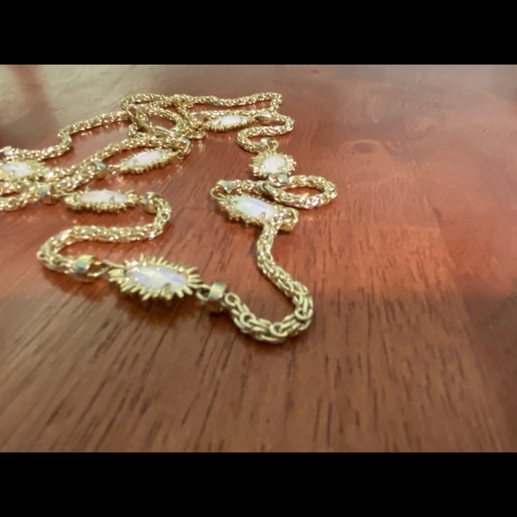 HTF iridescent white Kendra Scott - Picture 2 of 5